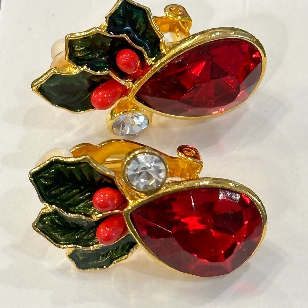 Vintage Avon Red Clear Crystal Green Enamel Holly Leaf Christmas Clip Earrings - Picture 3 of 5